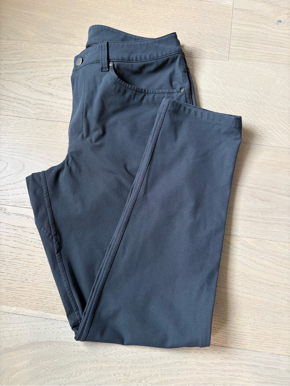 Men’s Lululemon ABC pants gray
